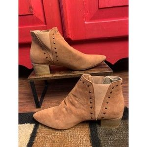 NEW Seven7 Pixie Boots Size 10 Booties Silver Toe Studded Warm Brown Faux Suede